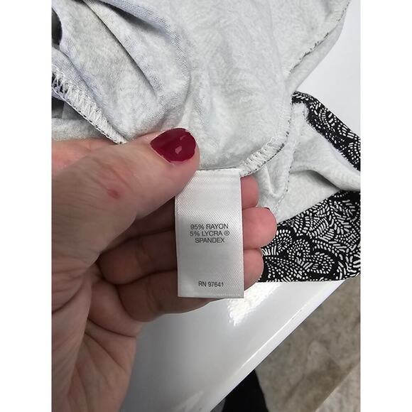 J.Jill Wearever Collection Knit Dress Black White Paisley Size Medium V Neck - Picture 5 of 6